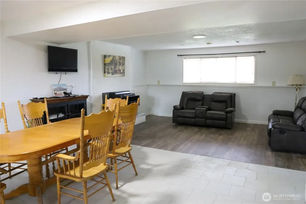 42421 SE 264th Avenue SE Enumclaw WA 98022
