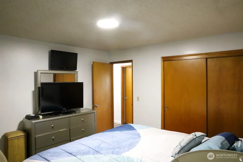 42421 SE 264th Avenue SE Enumclaw WA 98022