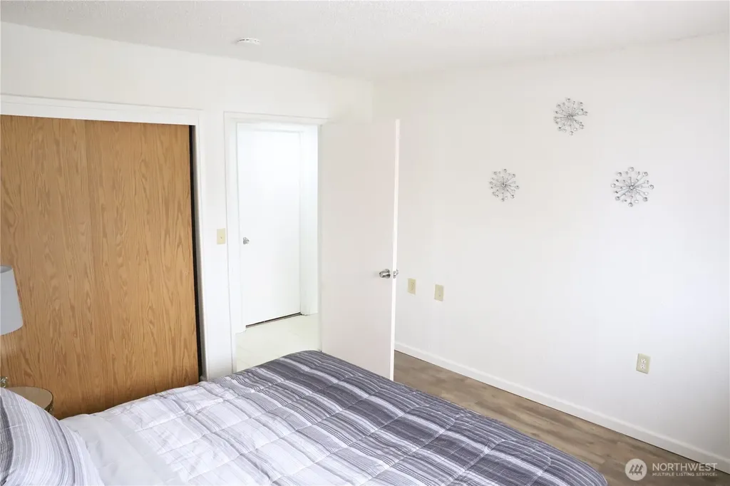42421 SE 264th Avenue SE Enumclaw WA 98022