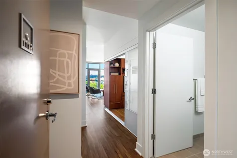 2911 2nd Avenue Seattle WA 98121