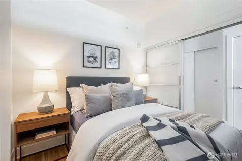2911 2nd Avenue Seattle WA 98121