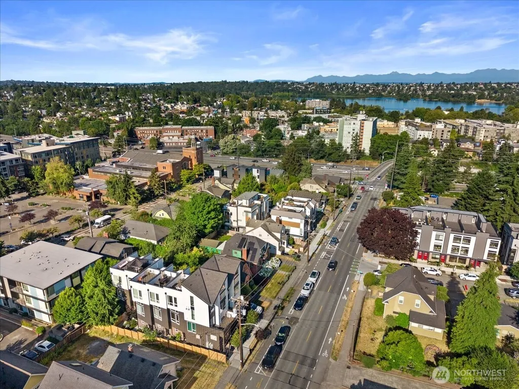 911 NE 70th Street Seattle WA 98115