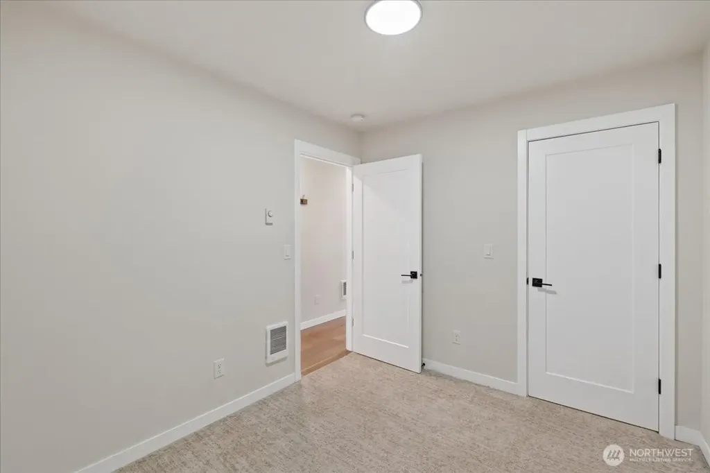 911 NE 70th Street Seattle WA 98115