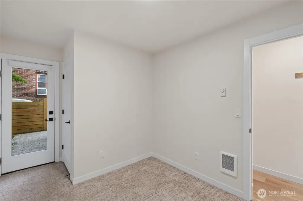 911 NE 70th Street Seattle WA 98115