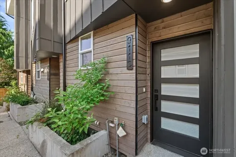 911 NE 70th Street Seattle WA 98115