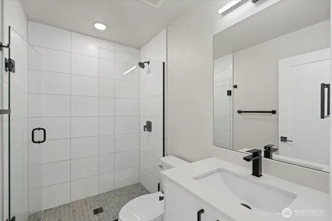 911 NE 70th Street Seattle WA 98115