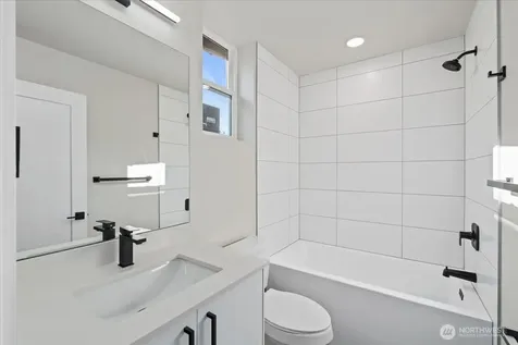911 NE 70th Street Seattle WA 98115