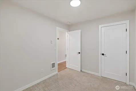 911 NE 70th Street Seattle WA 98115