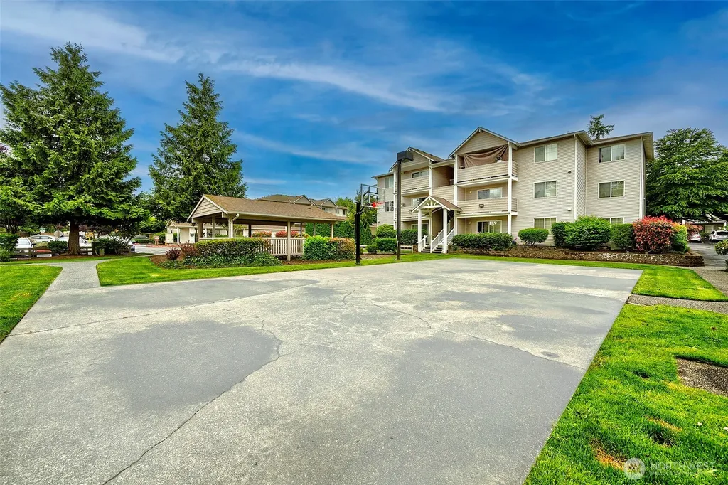 1001 W Casino Road Everett WA 98204