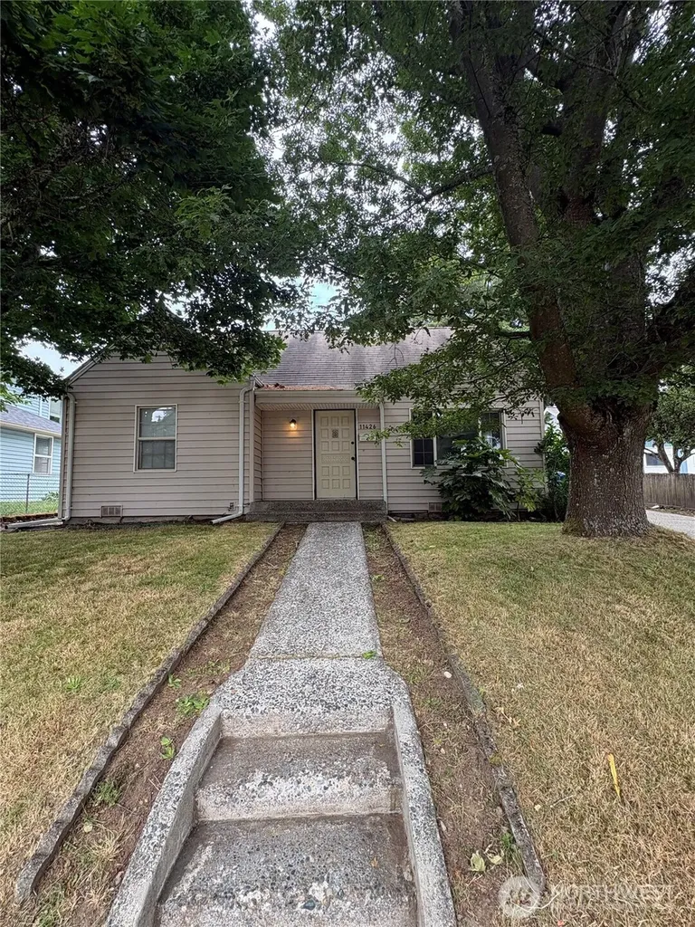 11426 Crestwood Drive S Seattle WA 98178