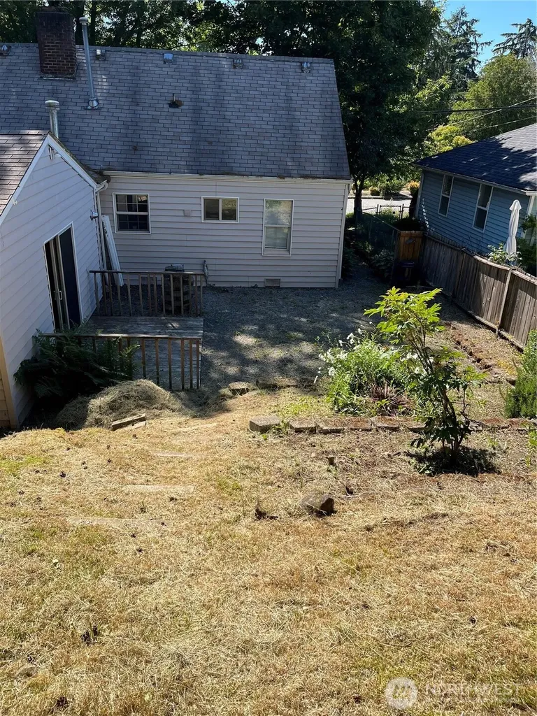 11426 Crestwood Drive S Seattle WA 98178