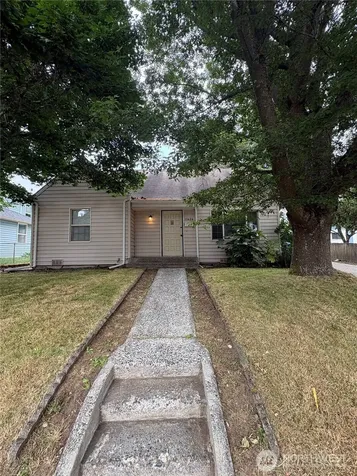 11426 Crestwood Drive S Seattle WA 98178