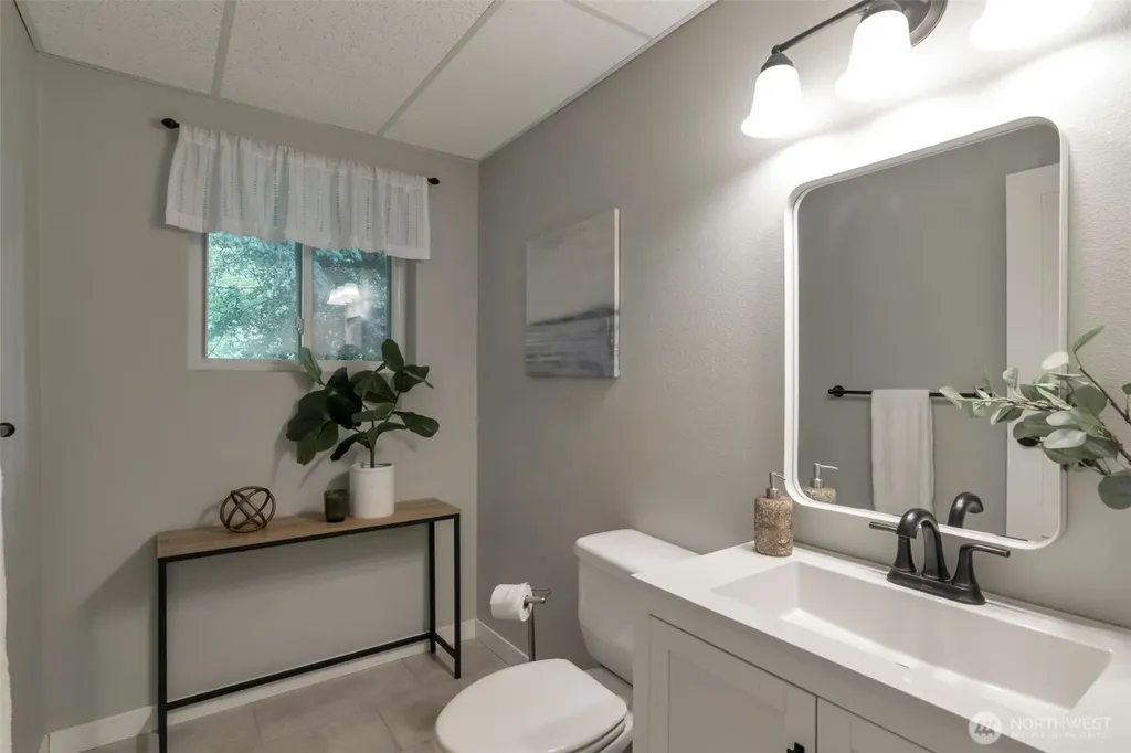 10520 NE 136th Place Kirkland WA 98034