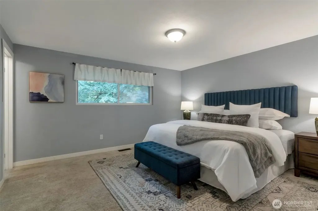 10520 NE 136th Place Kirkland WA 98034
