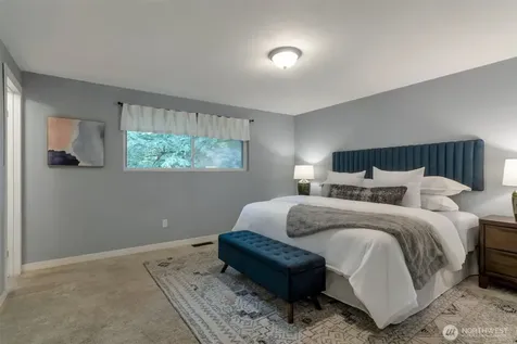 10520 NE 136th Place Kirkland WA 98034