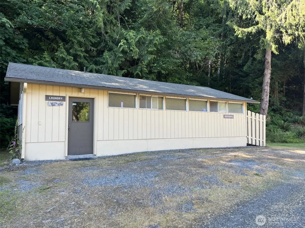 34541 N Highway 101 Lilliwaup WA 98555