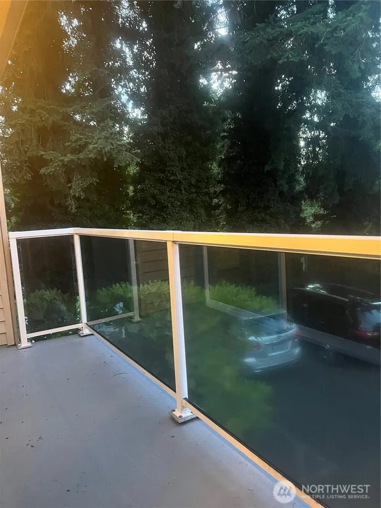 12037 100th Avenue NE Kirkland WA 98034