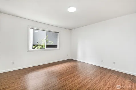12037 100th Avenue NE Kirkland WA 98034