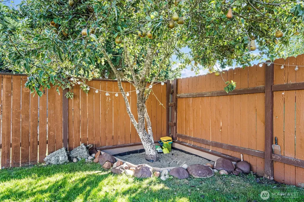 4312 214th St Court E Spanaway WA 98387