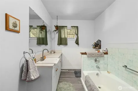 511 Valley Westside Road Colville WA 99114