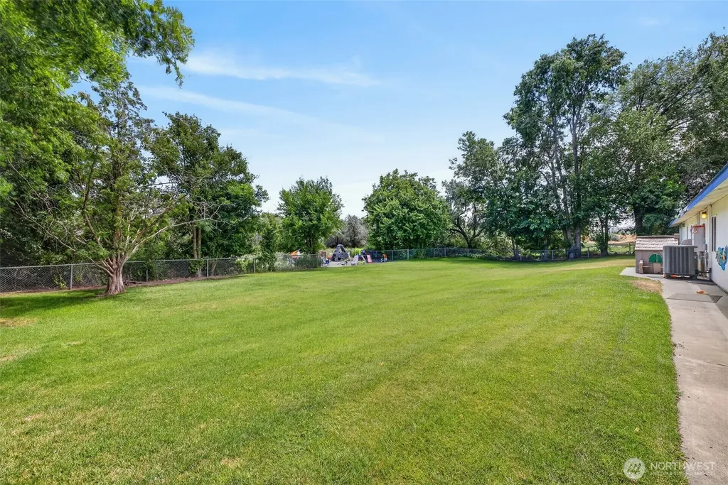 1706 Bronco Lane Richland WA 99354
