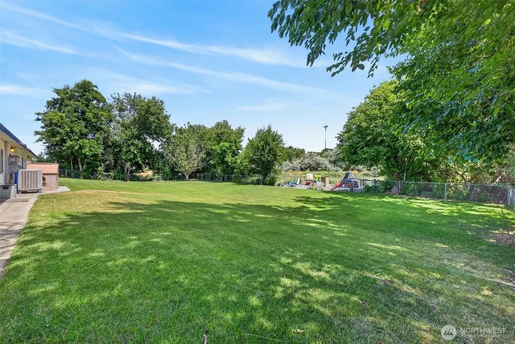 1706 Bronco Lane Richland WA 99354