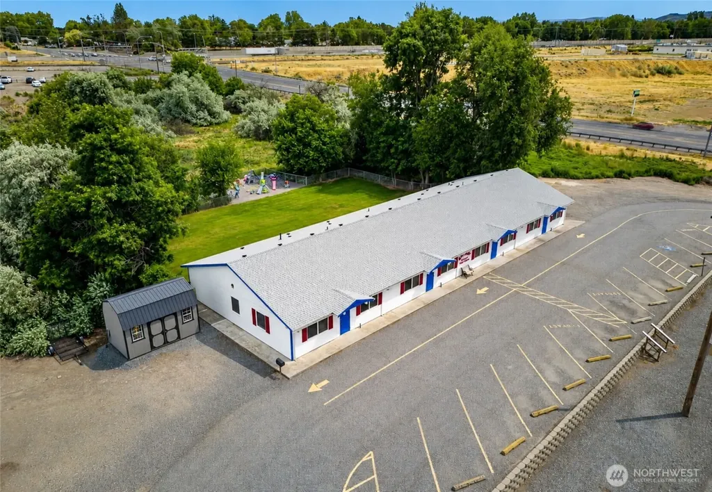 1706 Bronco Lane Richland WA 99354