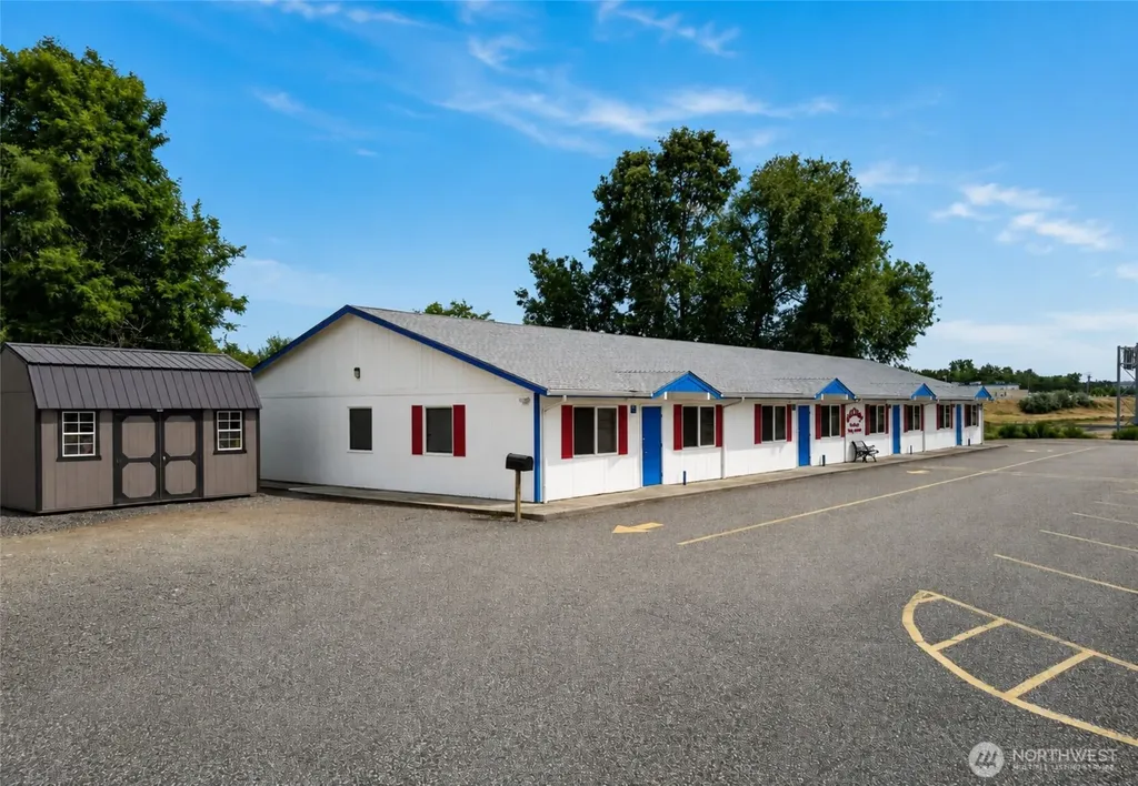 1706 Bronco Lane Richland WA 99354