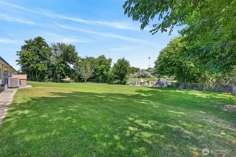 1706 Bronco Lane Richland WA 99354