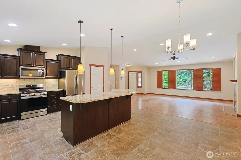 714 Tipsoo Loop S Rainier WA 98576