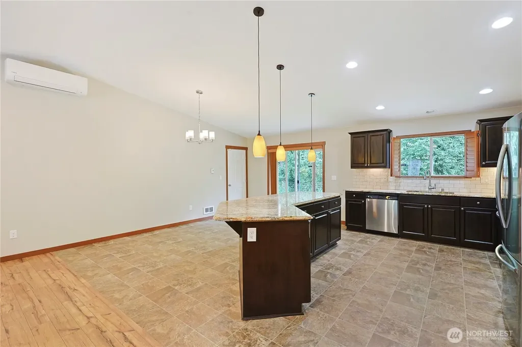714 Tipsoo Loop S Rainier WA 98576