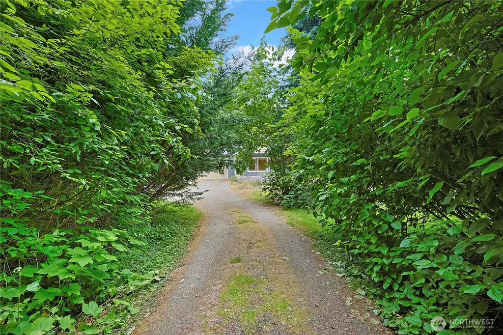 714 Tipsoo Loop S Rainier WA 98576