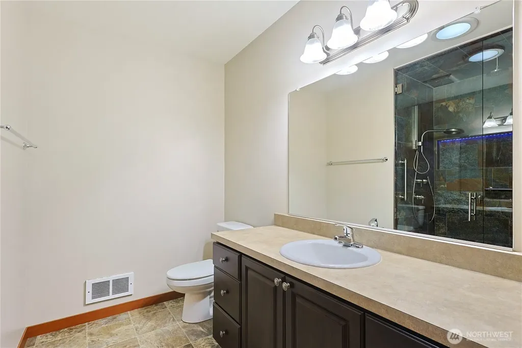 714 Tipsoo Loop S Rainier WA 98576