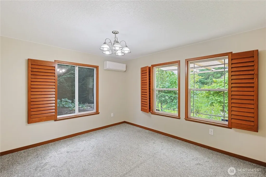 714 Tipsoo Loop S Rainier WA 98576