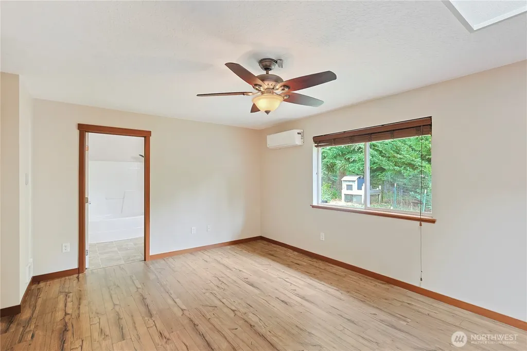 714 Tipsoo Loop S Rainier WA 98576