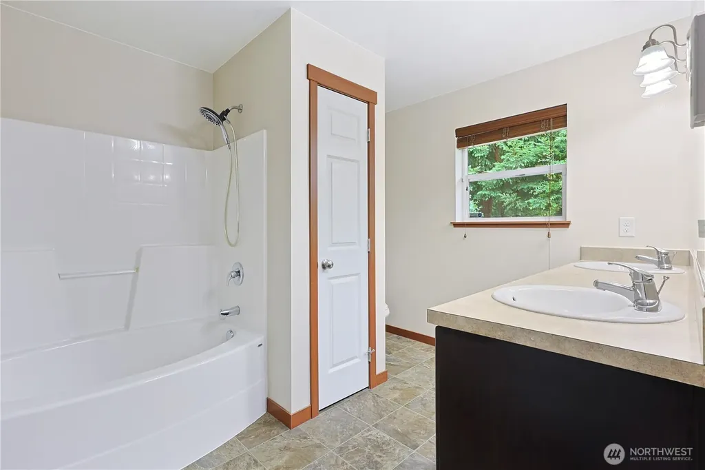 714 Tipsoo Loop S Rainier WA 98576