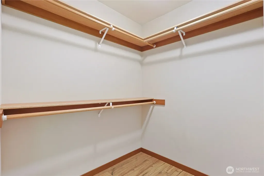 714 Tipsoo Loop S Rainier WA 98576