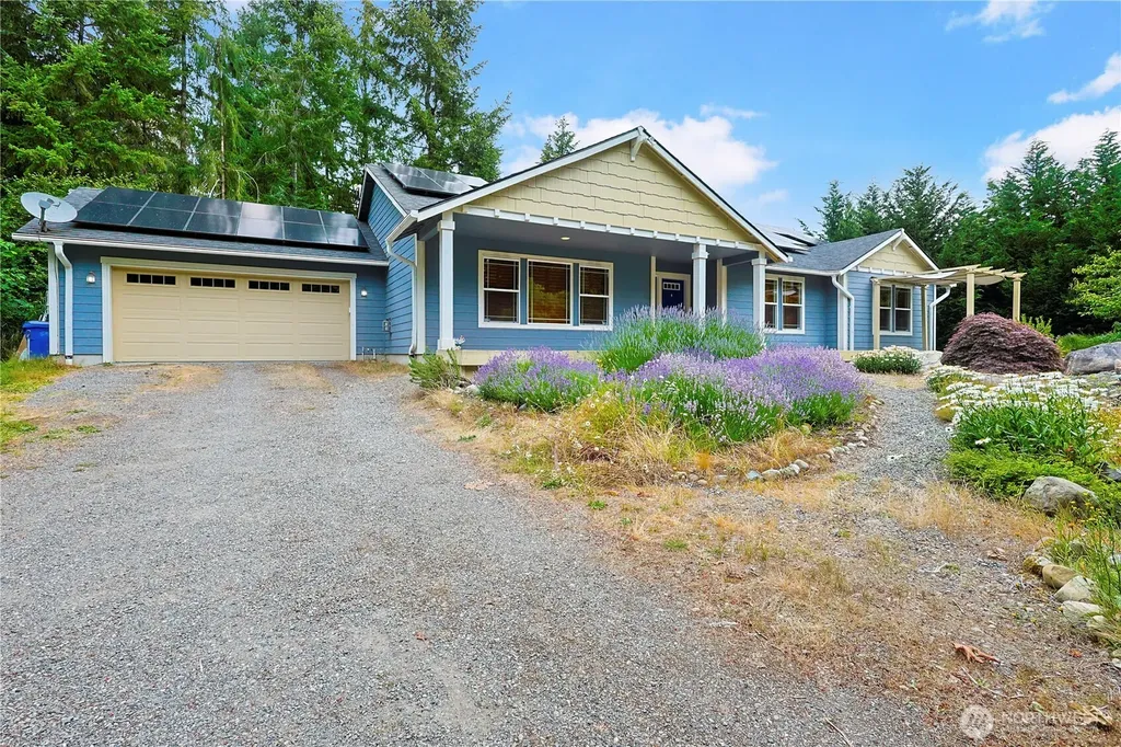 714 Tipsoo Loop S Rainier WA 98576