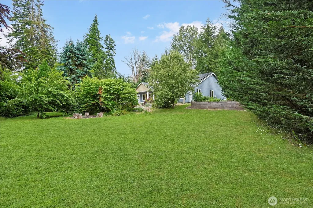 714 Tipsoo Loop S Rainier WA 98576