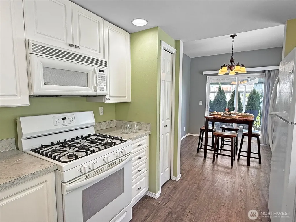 800 96th Avenue NE Lake Stevens WA 98258