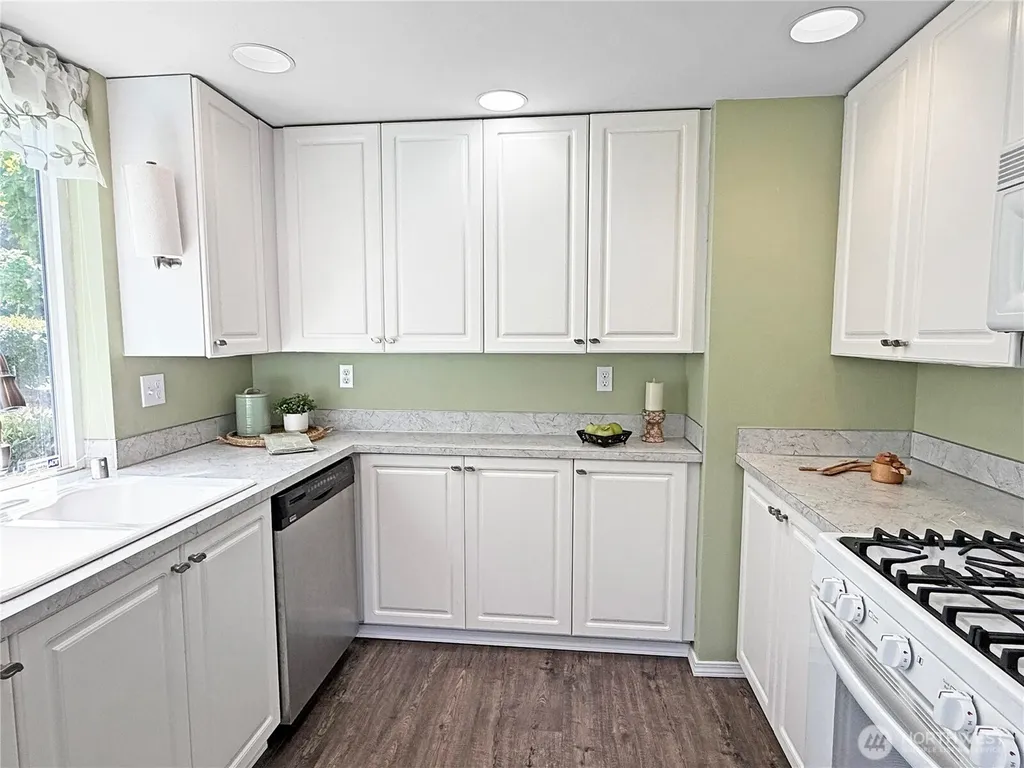 800 96th Avenue NE Lake Stevens WA 98258