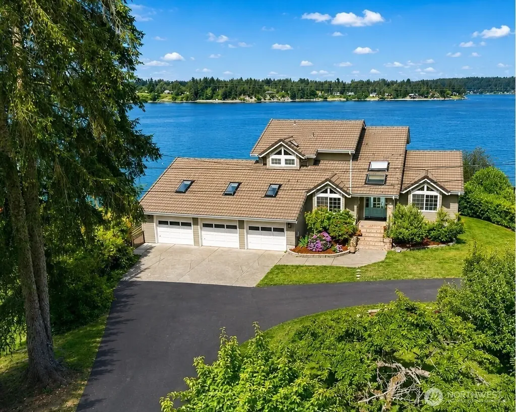 8827 Buttonwood Lane NE Olympia WA 98516