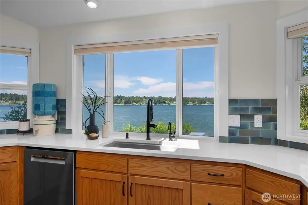 8827 Buttonwood Lane NE Olympia WA 98516