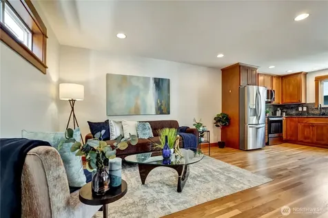 4516 Dayton Avenue N Seattle WA 98103