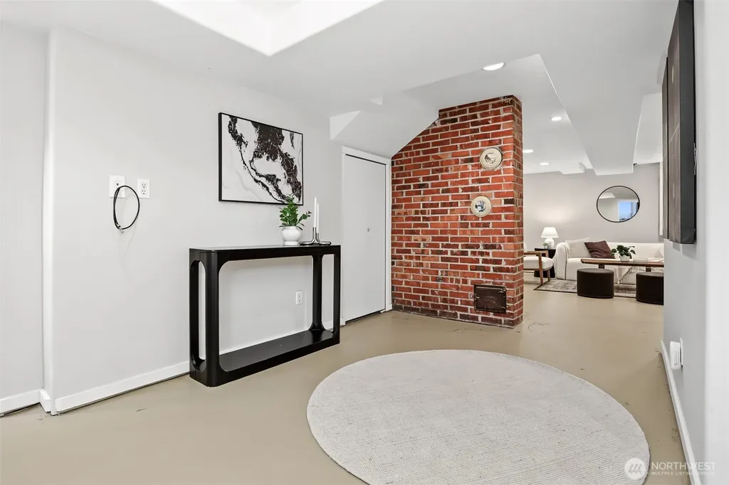 4711 Colby Avenue Everett WA 98203