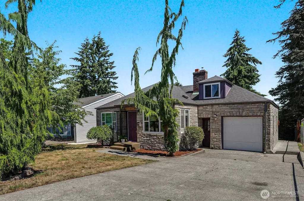 4711 Colby Avenue Everett WA 98203