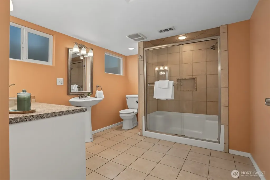 4711 Colby Avenue Everett WA 98203