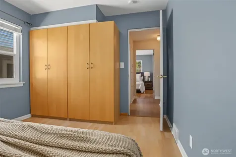 4711 Colby Avenue Everett WA 98203