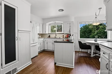 4711 Colby Avenue Everett WA 98203
