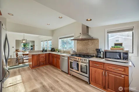 715 W Wheeler Street Seattle WA 98119